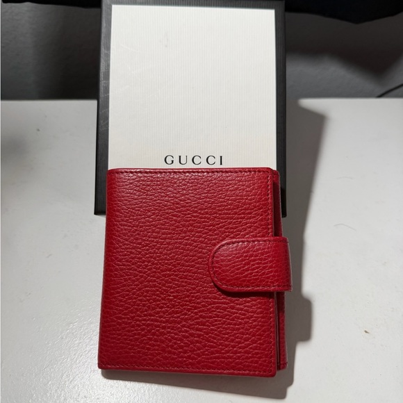 Gucci Crimson Leather Card Holder - Picture 3 of 3